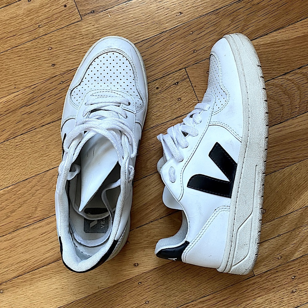 Veja V-10 sneakers